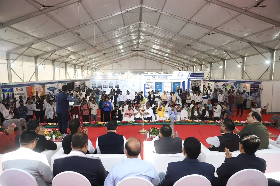 Leadership session and audience at Maha Expo
